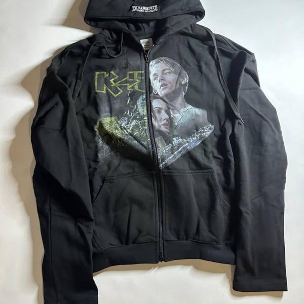 Vetements ZipHoodie